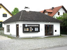 Raiffeisenbank Singoldtal eG, Geschäftsstelle Holzhausen, Hauptstr. 21, 86859 Holzhausen Raiffeisenbank Singoldtal eG, Geschäftsstelle Holzhausen, Hauptstr. 21, 86859 Holzhausen